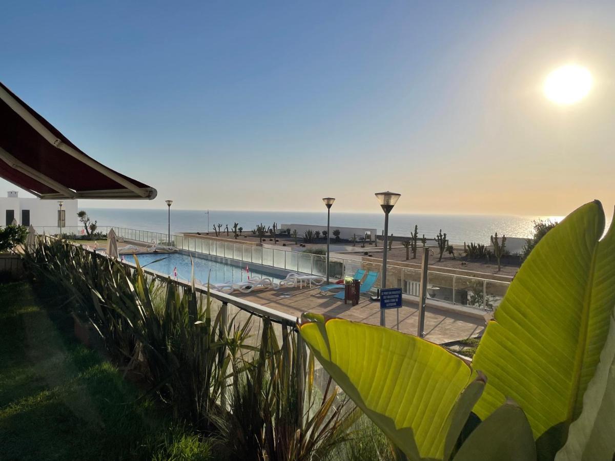 Appart De Luxe Front De Mer Prestigia Plage Des Nations Sale Exterior photo